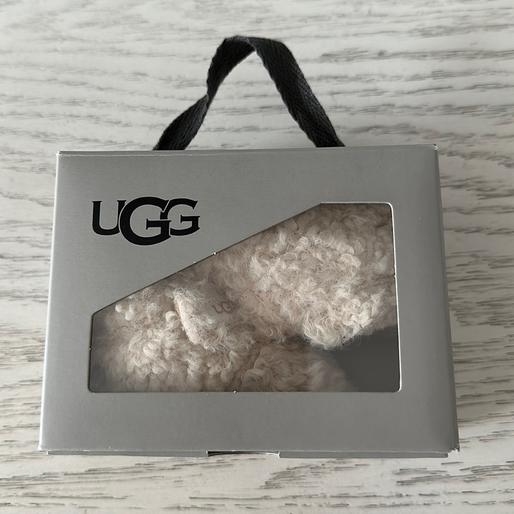 Ugg newborn/baby booties 0-6 months